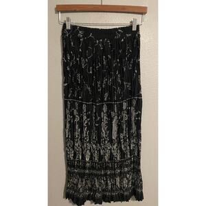Vintage Stonebridge Petites Skirt Womens Medium Petite Black Floral Whimsigoth